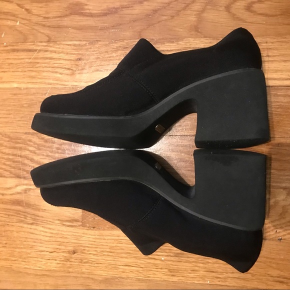 Shoes - Picture 4 of 6